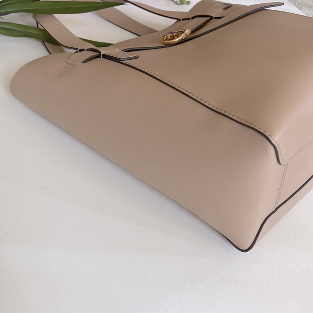 Tory Burch Gemini Leather Tote in Perfect Sand - Picture 7 of 15